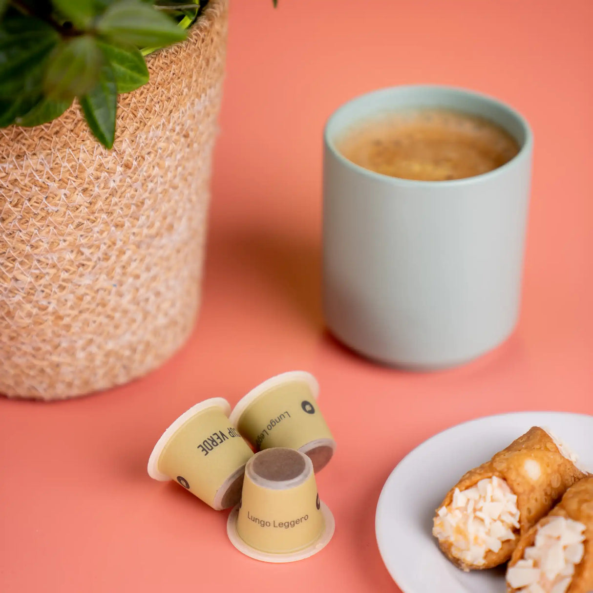 Cup-Verde-Lungo-Leggero-Kuchen-Kaffee